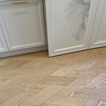 Mazarri Итальянская елка светлый дуб без градиента 16х140х404.15 Прайм