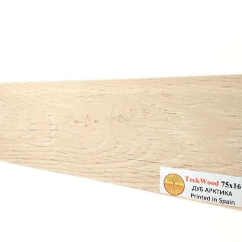 Плинтус TeckWood Цветной Дуб Арктика (Arctic Oak)