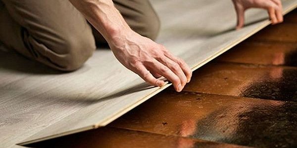 Укладка винилового ламината