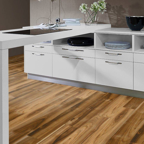 Ламинат Kaindl Easy Touch Premium Plank 32-8 Easy Touch Premium Plank 32-8 Орех Гикори Бариста (Barista LM-S) O071